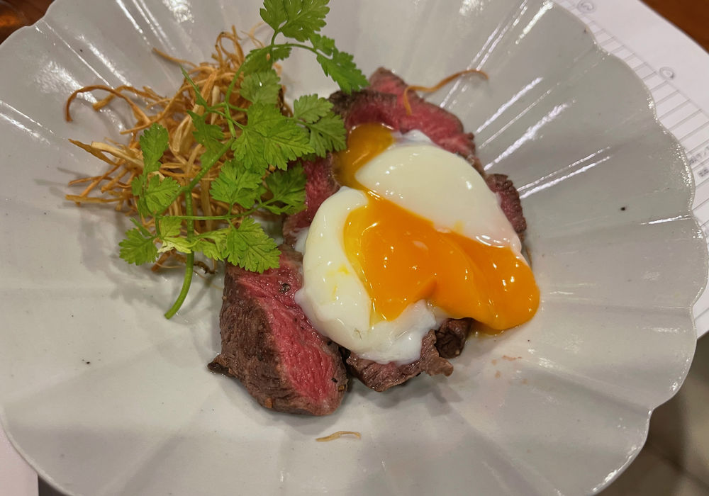 牛ロースのごぼうフライ添え 小倉で100年以上ワインを扱う古武士屋が真のマリアージュ体験をお手伝い